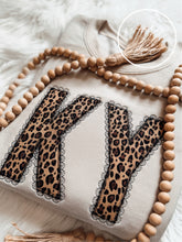 Load image into Gallery viewer, Leopard/Tan Faux Lace Appliqué Sweatshirt🖤