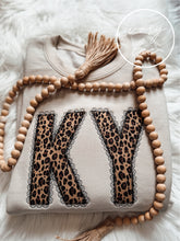 Load image into Gallery viewer, Leopard/Tan Faux Lace Appliqué Sweatshirt🖤