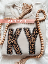 Load image into Gallery viewer, Leopard/Tan Faux Lace Appliqué Sweatshirt🖤